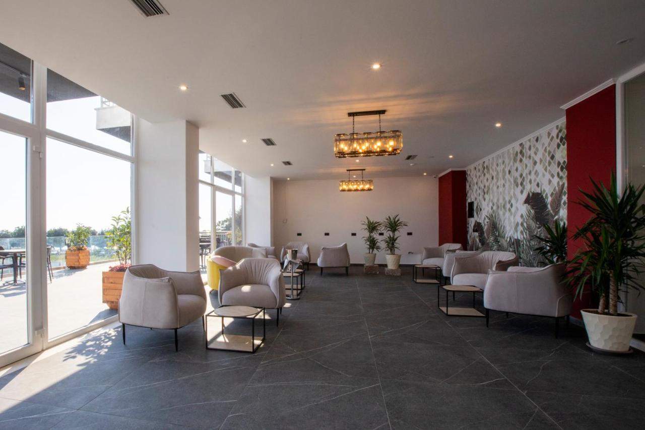 Benelux 4*